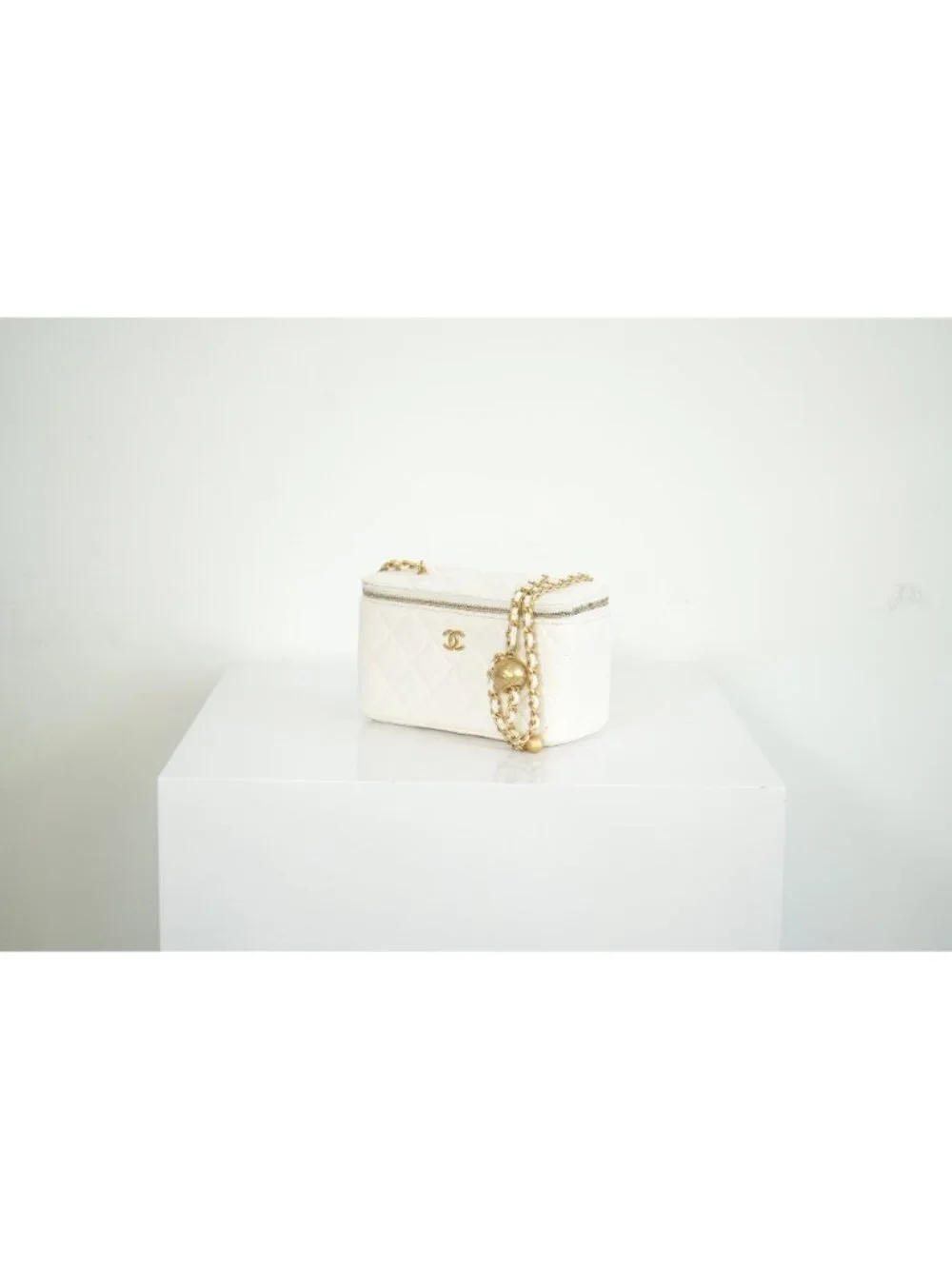 Chanel White Quilted Lambskin Leather Vanity with Dust Bag